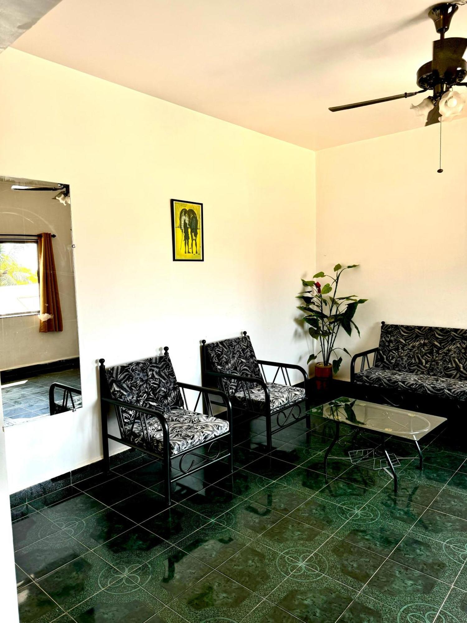 1Bhk Suites With Kitchen & Pool By Goaround Homes At Vagator Exterior foto
