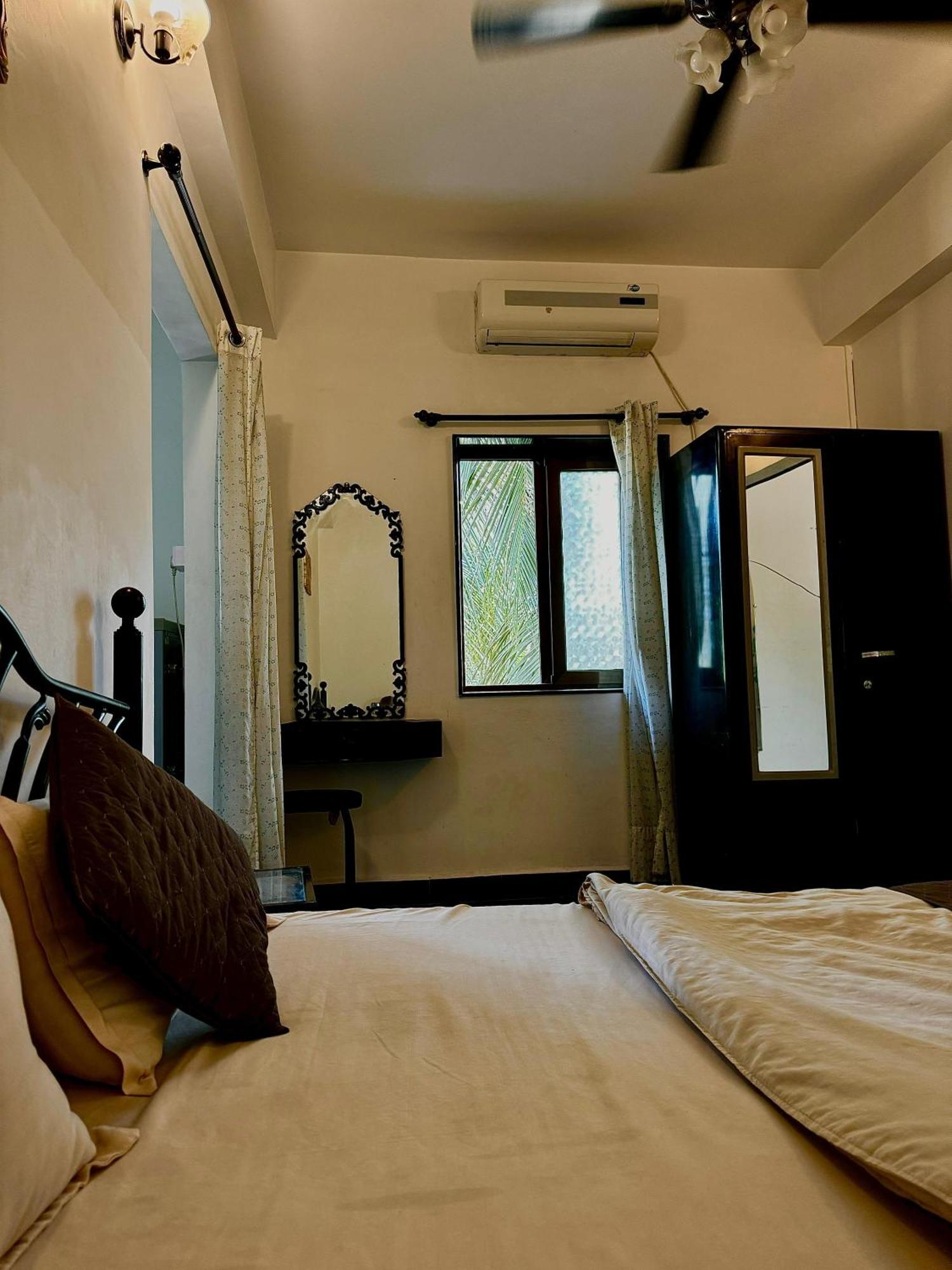 1Bhk Suites With Kitchen & Pool By Goaround Homes At Vagator Exterior foto
